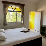 Easy Living Guesthouse, Varca