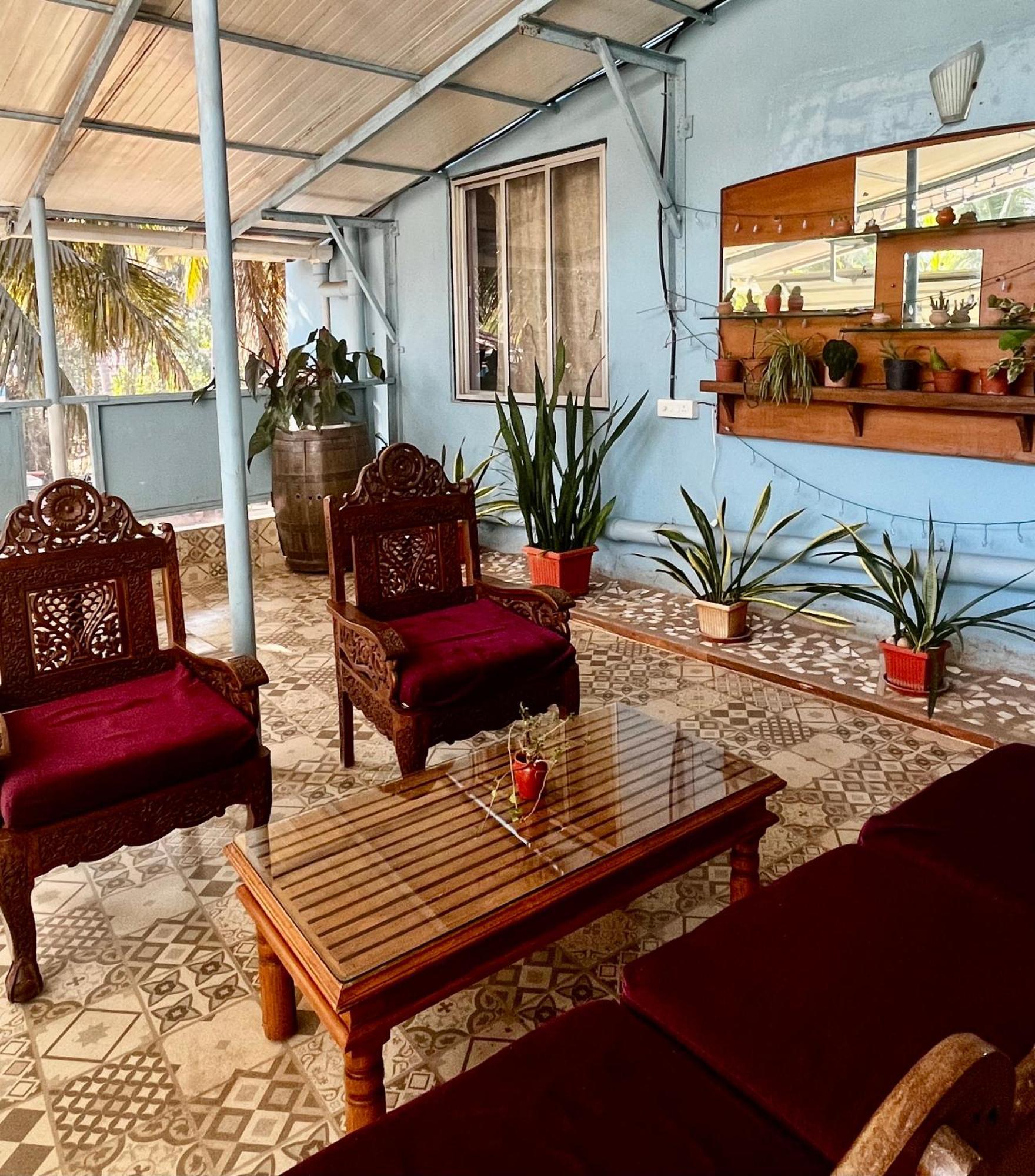 Aparthotel Easy Living Guesthouse,